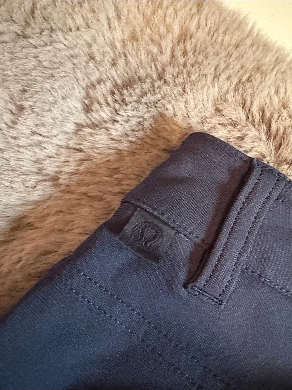 lululemon athletica Men's Navy Stretch Chinos Size 34